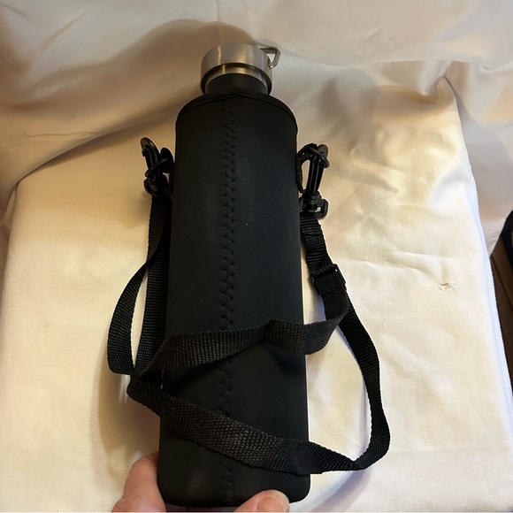 Omork Large Bottle with Bag - Picture 2 of 15
